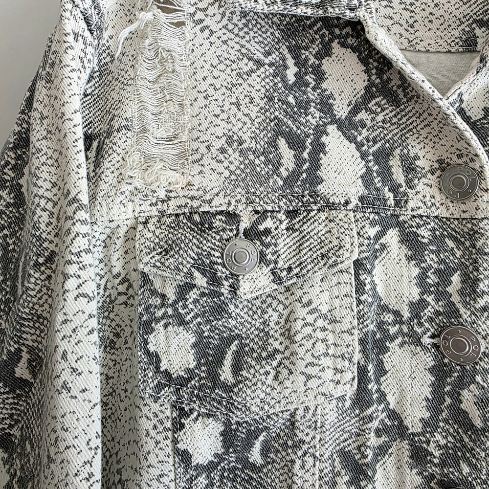 POL Monochrome Snake Print Jacket - Picture 4 of 7